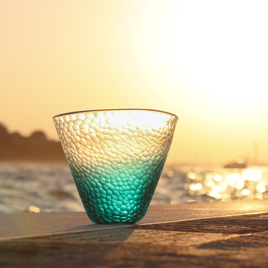 Vaso Sfumato Acqua Cristallo Diamante, primo piano della sfumatura di colore