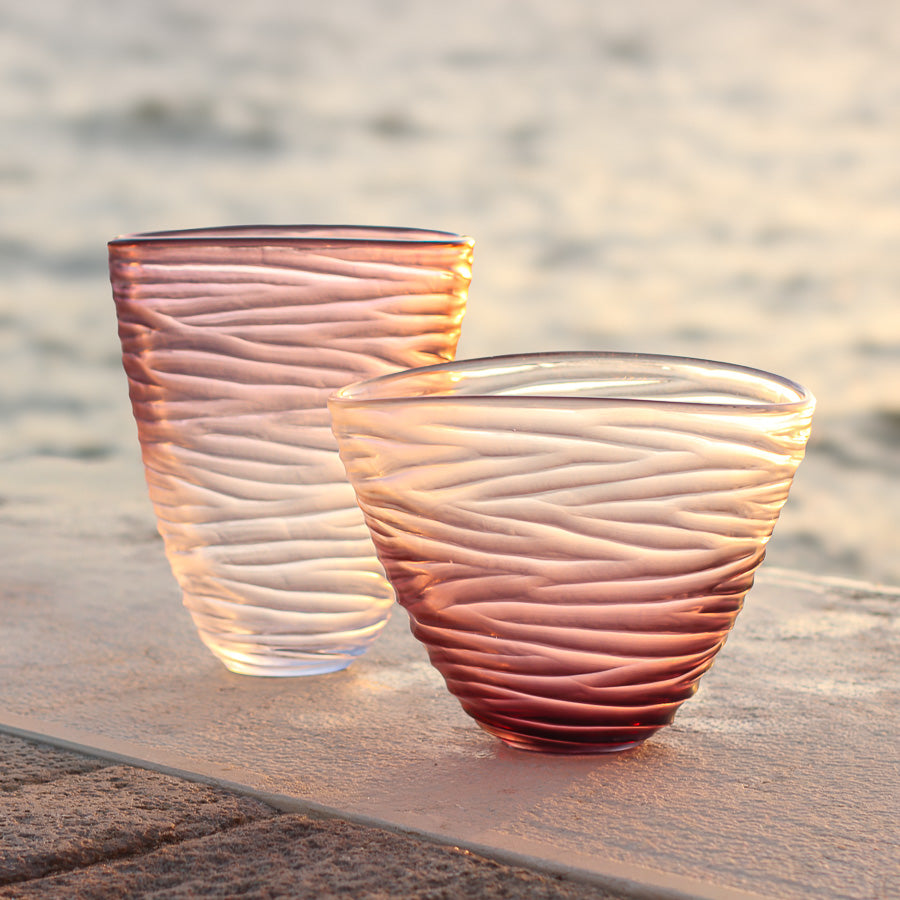 Vaso Sfumato Ametista Cristallo Onde in vetro di Murano soffiato e inciso a mano